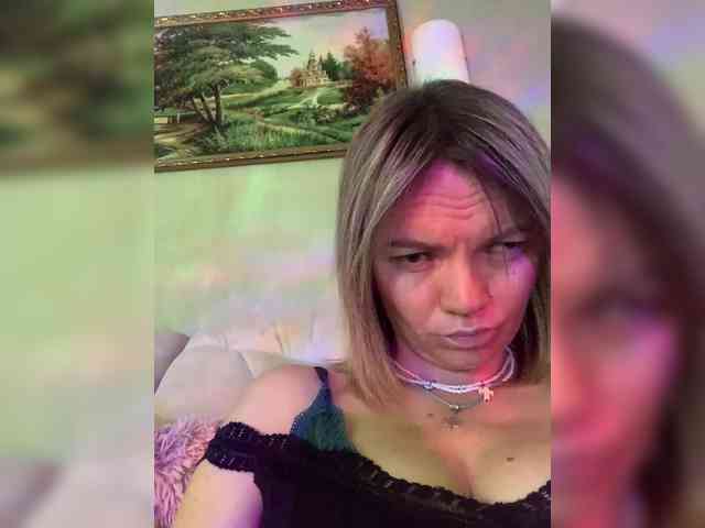 Ella-Pearlie webcam