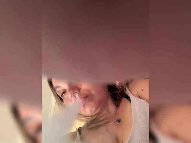 Ella-Pearlie webcam