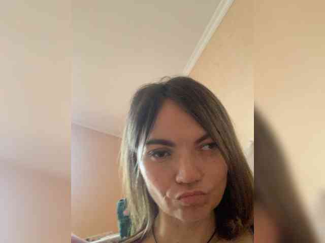 Ella-Pearlie webcam