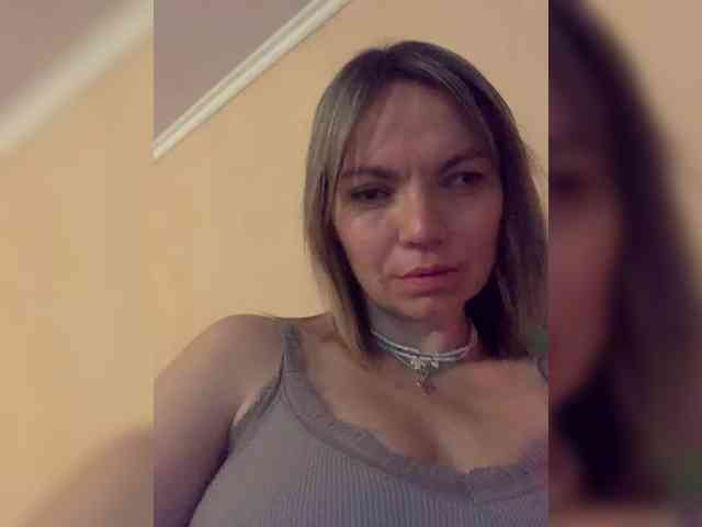 Ella-Pearlie webcam