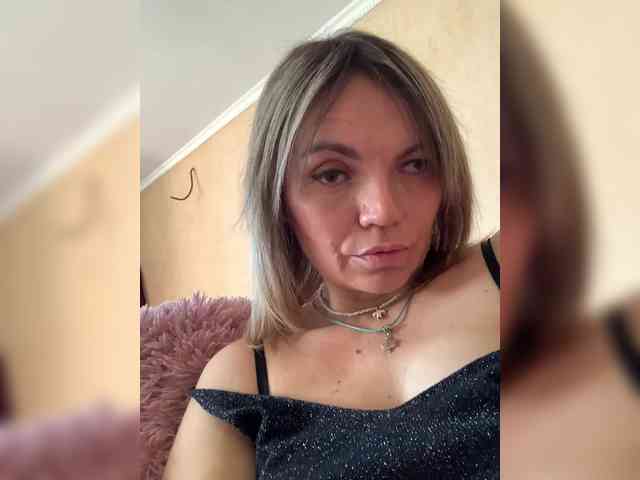 Ella-Pearlie webcam