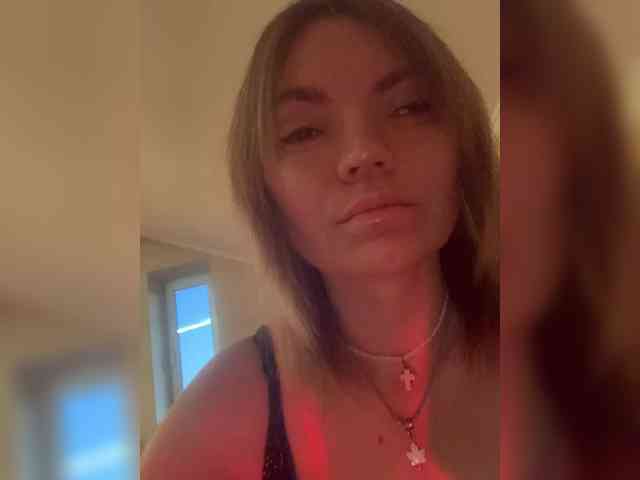 Ella-Pearlie webcam
