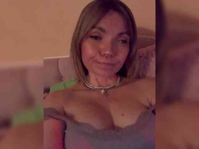 Ella-Pearlie webcam