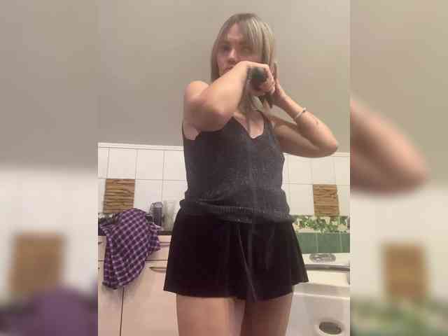 Ella-Pearlie webcam