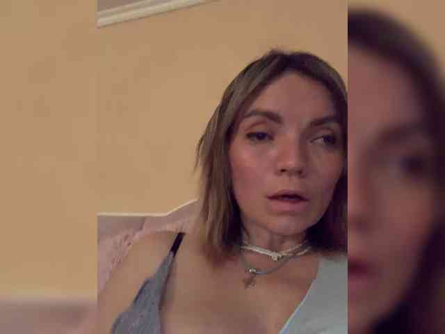 Ella-Pearlie webcam