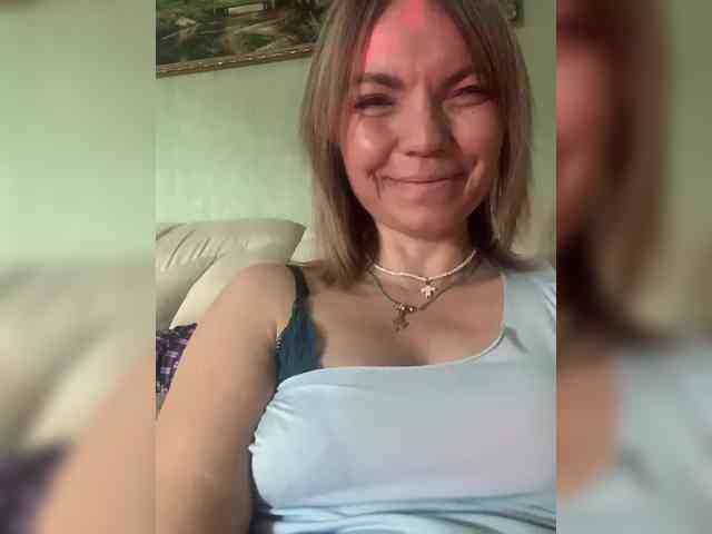 Ella-Pearlie webcam