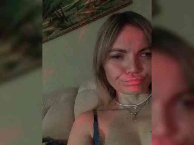 Ella-Pearlie webcam