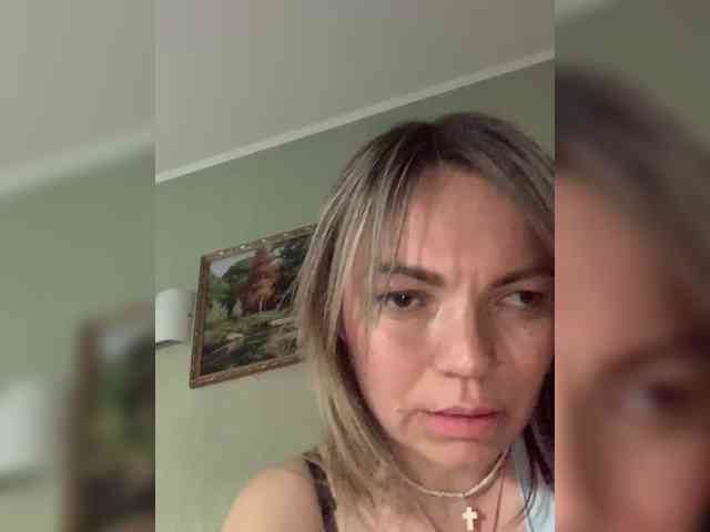 Ella-Pearlie webcam