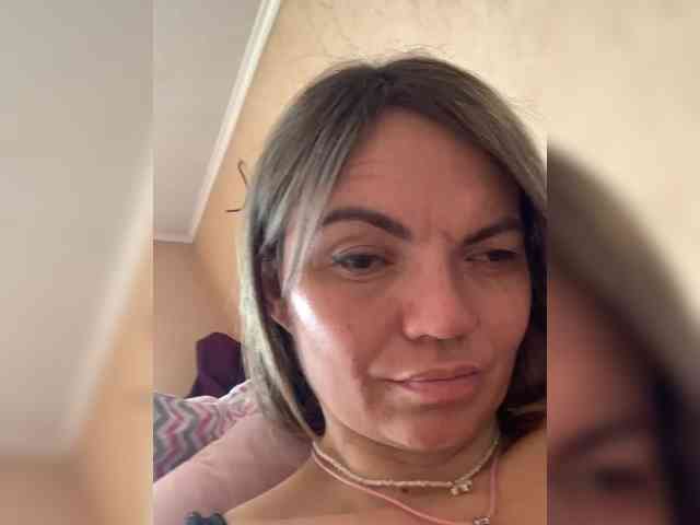 Ella-Pearlie webcam