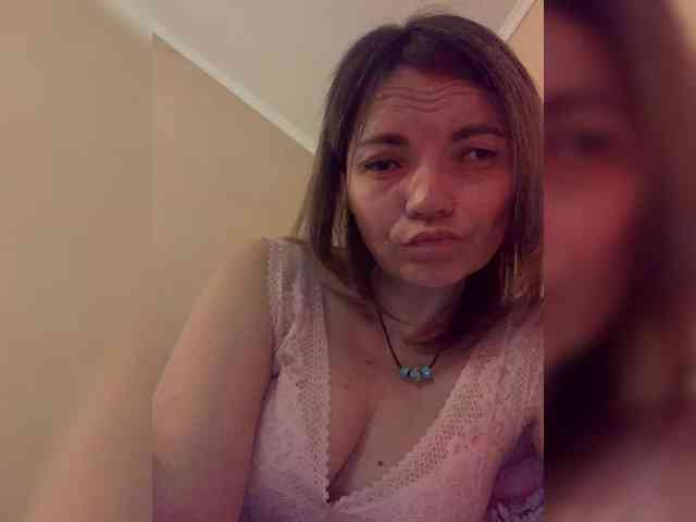Ella-Pearlie webcam