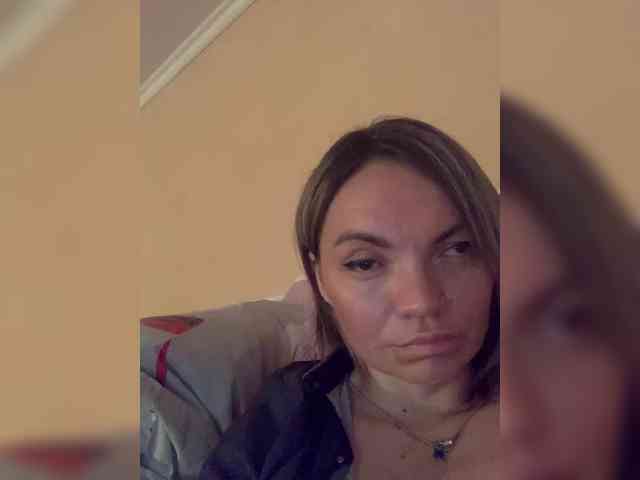 Ella-Pearlie webcam