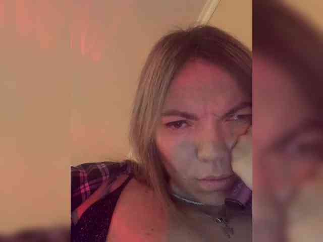 Ella-Pearlie webcam