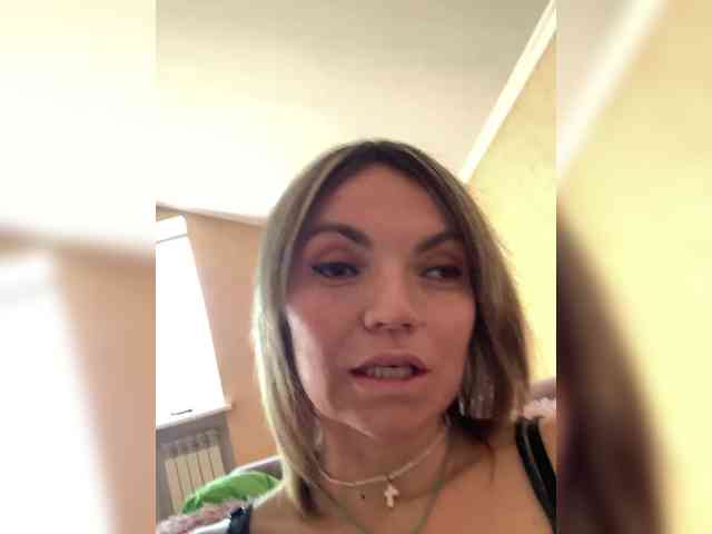 Ella-Pearlie webcam