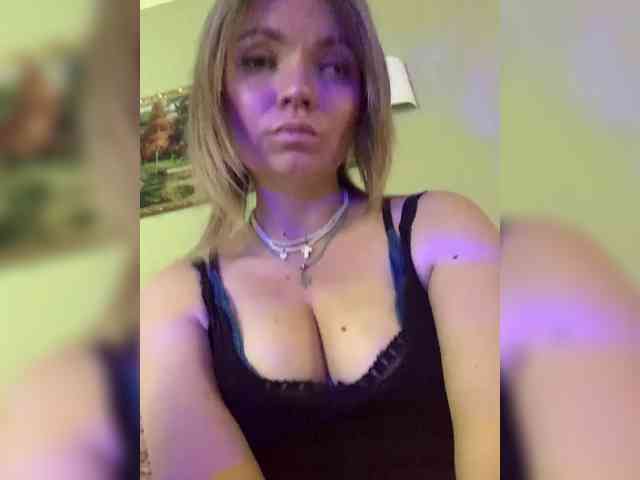 Ella-Pearlie webcam