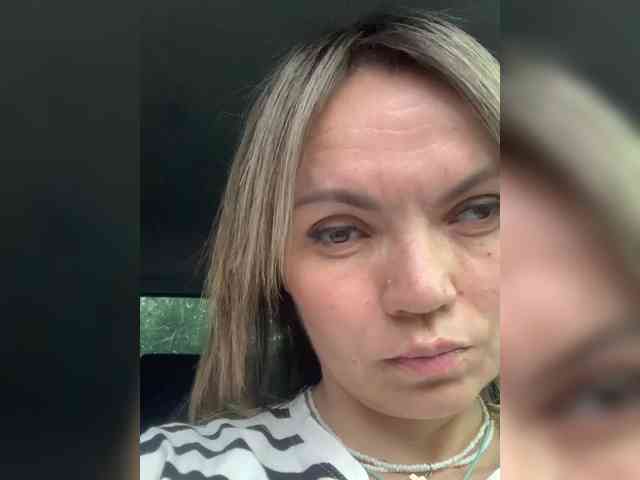 Ella-Pearlie webcam