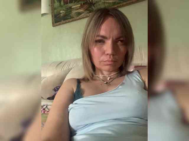 Ella-Pearlie webcam