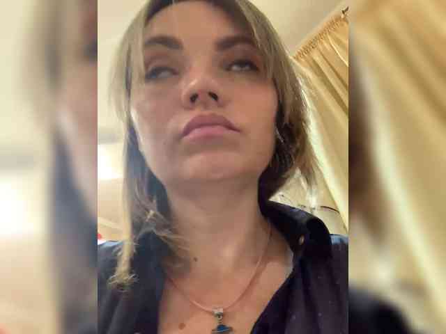 Ella-Pearlie webcam