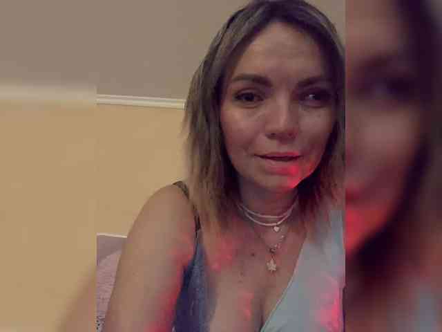 Ella-Pearlie webcam
