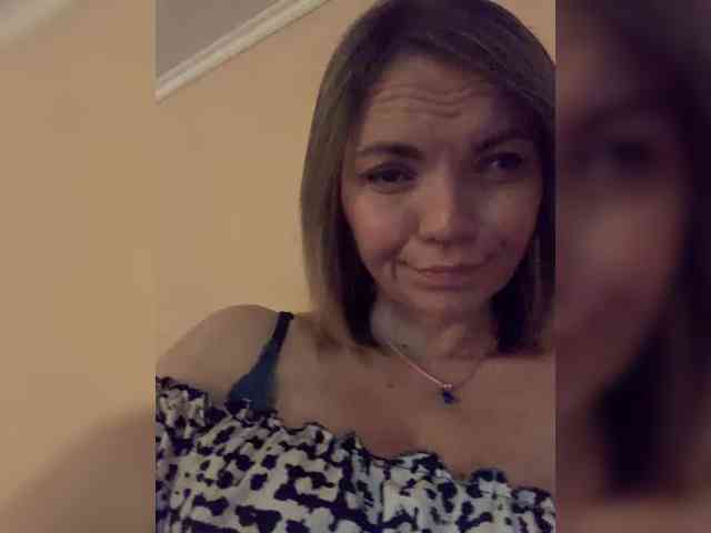 Ella-Pearlie webcam