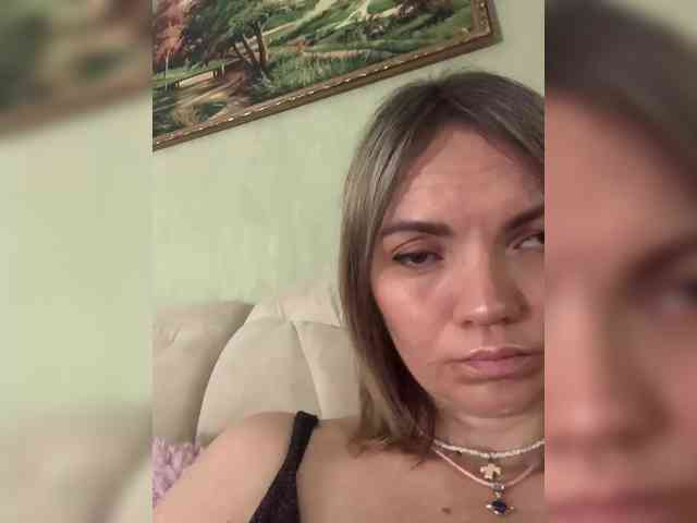 Ella-Pearlie webcam