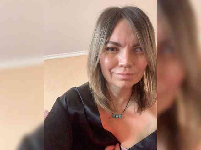 Ella-Pearlie webcam