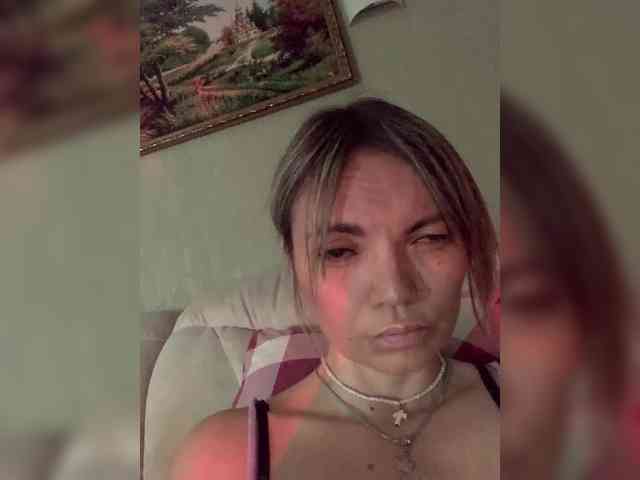 Ella-Pearlie webcam