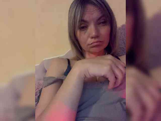 Ella-Pearlie webcam