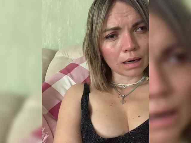 Ella-Pearlie webcam