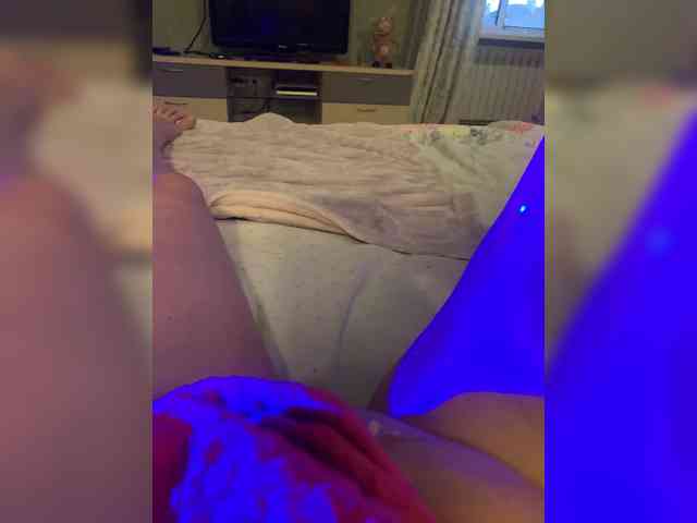 Ella-Pearlie webcam