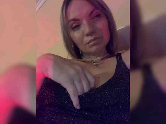 Ella-Pearlie webcam