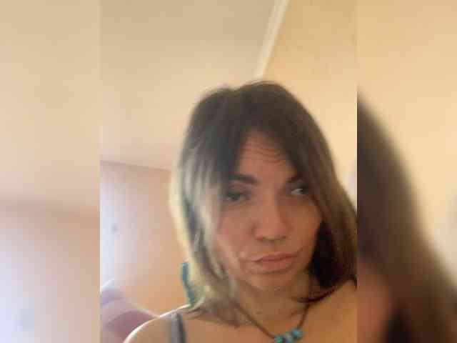 Ella-Pearlie webcam