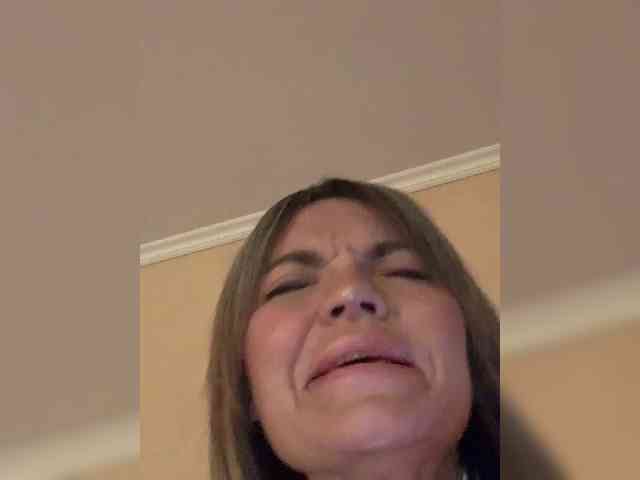 Ella-Pearlie webcam
