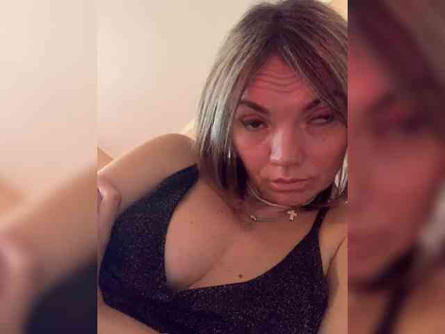 Ella-Pearlie webcam