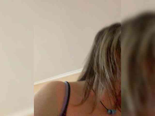 Ella-Pearlie webcam
