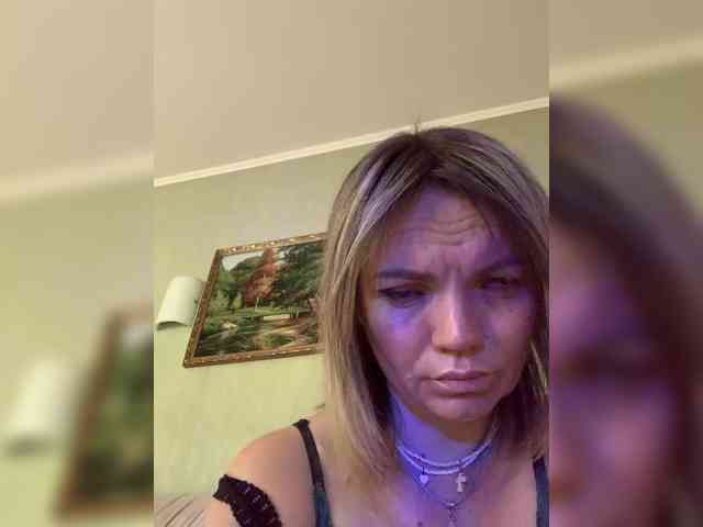 Ella-Pearlie webcam