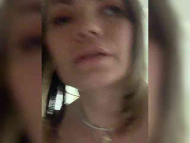 Ella-Pearlie webcam
