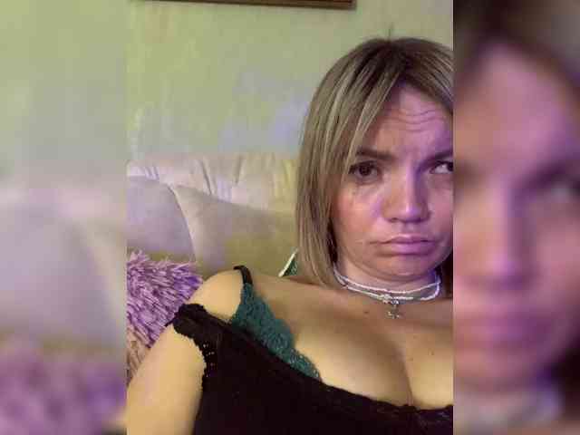 Ella-Pearlie webcam