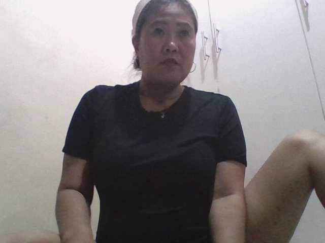 Asianna's BongaCams show and profile