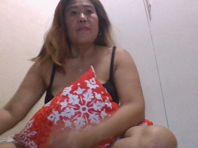 Asianna's BongaCams show and profile