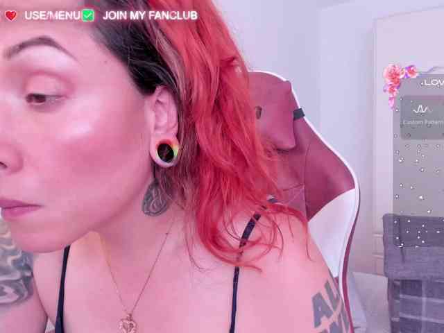 DominaDeivis webcam