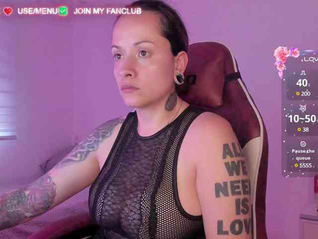DominaDeivis webcam