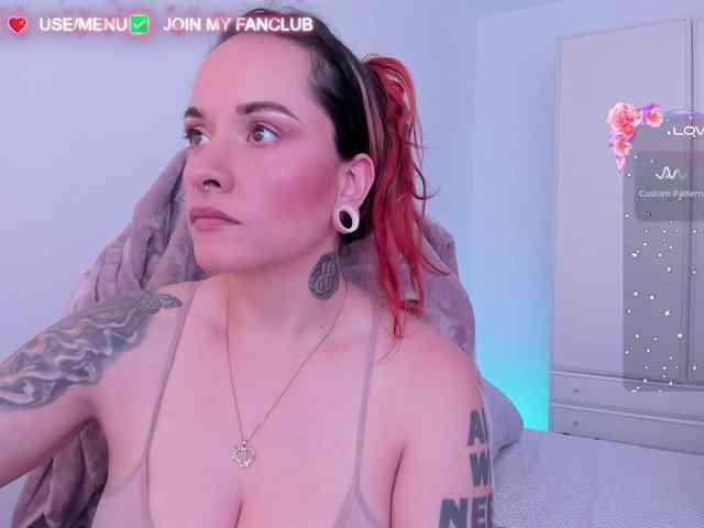 DominaDeivis webcam