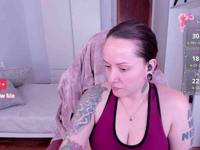 DominaDeivis webcam
