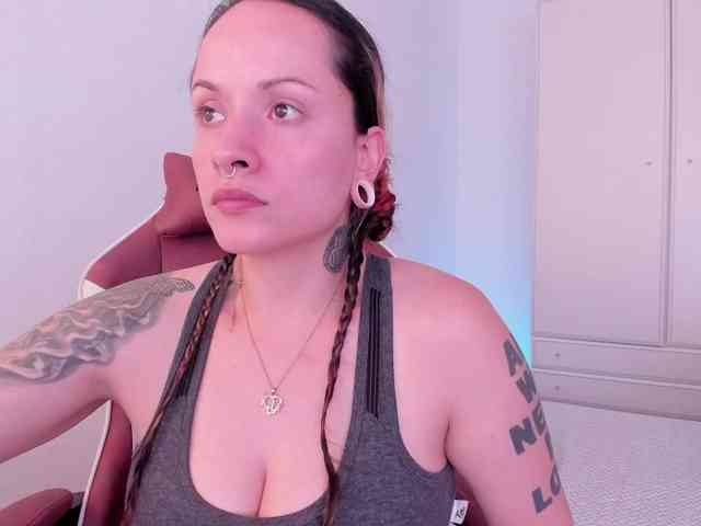 DominaDeivis webcam