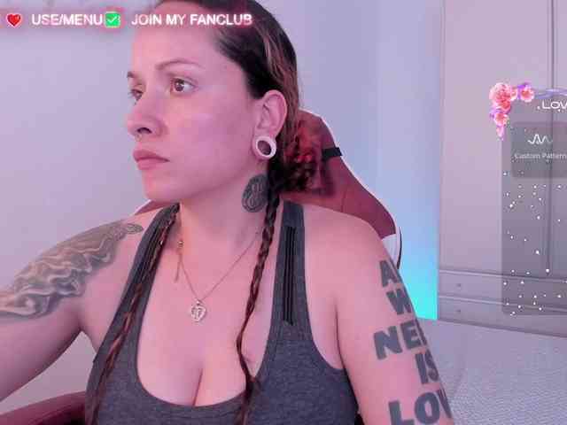 DominaDeivis webcam