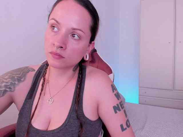 DominaDeivis webcam
