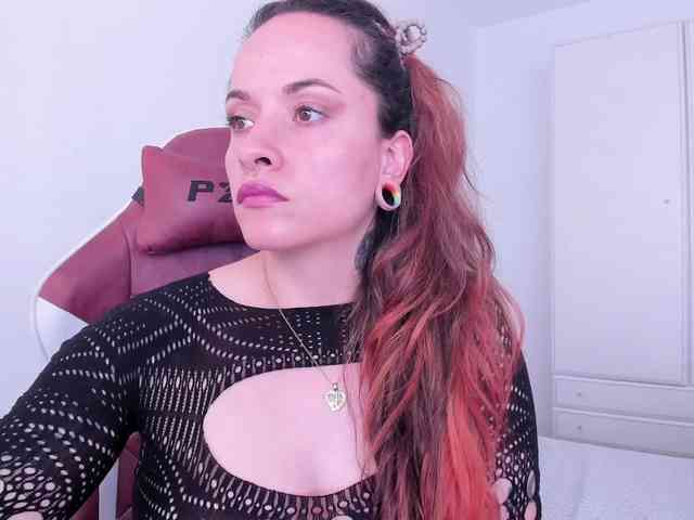 DominaDeivis webcam