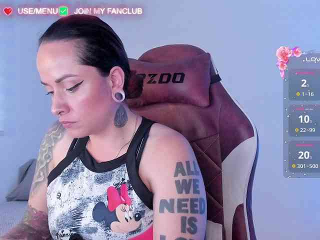 DominaDeivis webcam