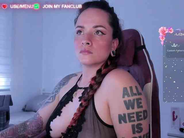 DominaDeivis webcam