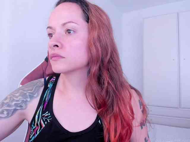 DominaDeivis webcam